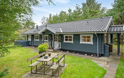 Femme: Bergachtig Landvormen, Berg, Heuvel, Bergketen, Heuvel Station, Menselijke Nederzetting, Stedelijk Ontwerp, Alpen, Vallei, Top