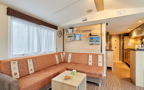 Rêves & Sérénité: Bankstel, Meubilair, Gebouw, Tafel, Venster, Hout, Verlichting, Interieur Ontwerp, Huis, Woonkamer
