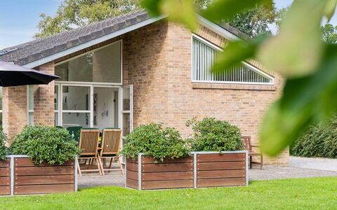 Agneta - 150M from the Sea: Dak, Huis, Huis, Verblijf, Deur, Siding, Dek, Veranda, Plank, Hardwood