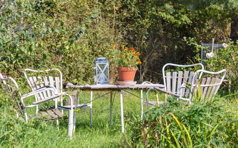 Joella - 75M from the Sea: Dak, Huis, Huis, Verblijf, Siding, Landgoed, Oprit, Garden Gebouwen, Werf, Schuur