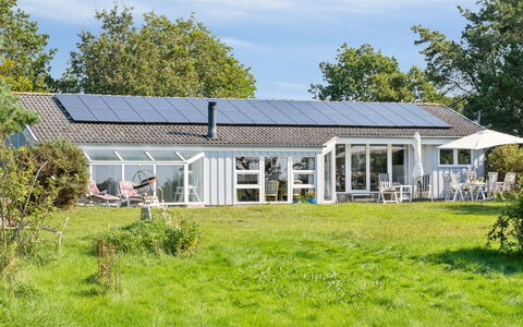 Joella - 75M from the Sea: Dak, Huis, Huis, Verblijf, Siding, Landgoed, Oprit, Garden Gebouwen, Werf, Schuur