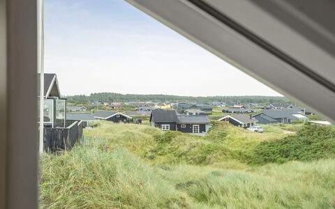 Egino - 90M from the Sea: Bergachtig Landvormen, Berg, Heuvel, Bergketen, Heuvel Station, Menselijke Nederzetting, Stedelijk Ontwerp, Alpen, Vallei, Top