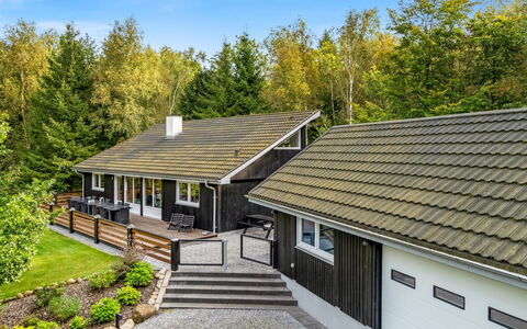 Vicente - 14Km to the Fjord: Blauw, Struik, Verblijf, Groundcover, Tuin, Landgoed, Schaduw, Landscaping, Boerderij, Eco Hotel