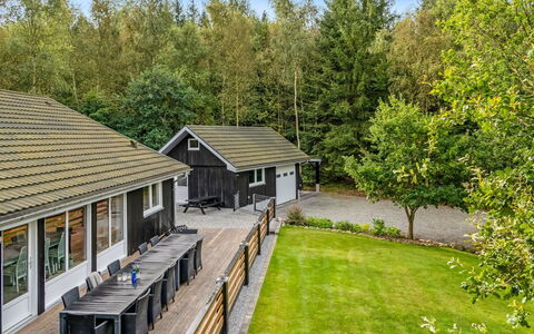 Vicente - 14Km to the Fjord: Blauw, Struik, Verblijf, Groundcover, Tuin, Landgoed, Schaduw, Landscaping, Boerderij, Eco Hotel