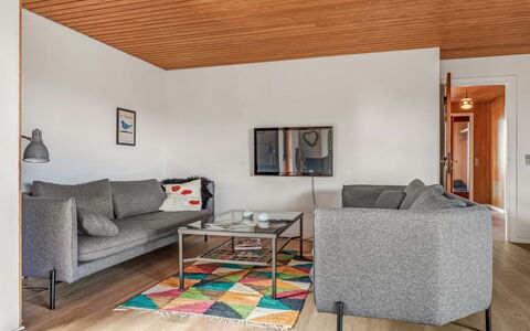 Natalija - 700M from the Sea: Meubilair, Interieur Ontwerp, Flooring, Verdieping, Muur, Houten Vloer, Hout, Bankstel, Plafond, Woonkamer