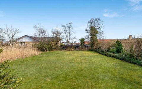 Natalija - 700M from the Sea: Gras, Grasland, Struik, Landschap, Plain, Land Lot, Tuin, Gazon, Groundcover