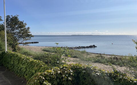 Drifa - 20M from the Sea: Huis, Huis, Dak, Woongebied, Verblijf, Landgoed, Boerderij, Gazon, Landscaping, Siding