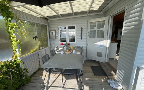 Drifa - 20M from the Sea: Huis, Huis, Dak, Woongebied, Verblijf, Landgoed, Boerderij, Gazon, Landscaping, Siding