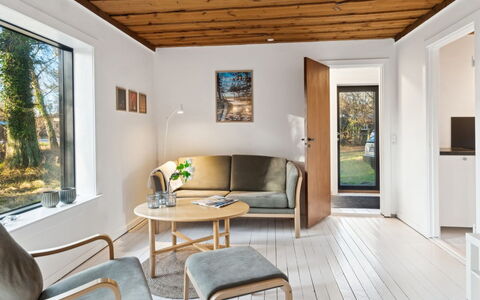 Andresine - 1.3Km from the Sea: Hout, Dak, Architectuur, Huis, Huis, Verblijf, Siding, Hardwood, Helling, Landgoed