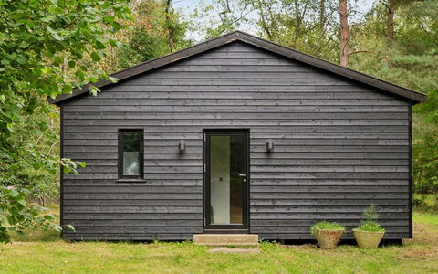 Andresine - 1.3Km from the Sea: Hout, Dak, Architectuur, Huis, Huis, Verblijf, Siding, Hardwood, Helling, Landgoed