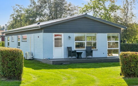 Todor - 150M from the Sea: Huis, Huis, Dak, Woongebied, Verblijf, Landgoed, Boerderij, Gazon, Landscaping, Siding