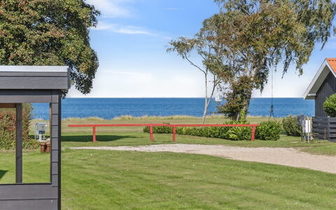Todor - 150M from the Sea: Huis, Huis, Dak, Woongebied, Verblijf, Landgoed, Boerderij, Gazon, Landscaping, Siding