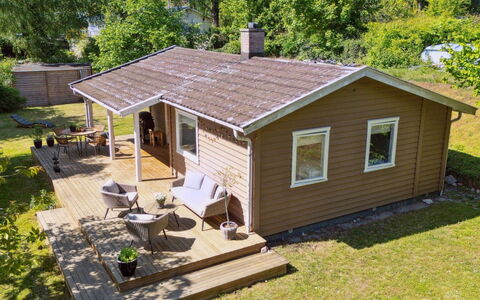 Jovana - 150M to the Fjord: Hout, Dak, Architectuur, Huis, Huis, Verblijf, Siding, Hardwood, Helling, Landgoed