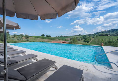 Correggiolo Spereto Apartment With Pool, Montaione: Zwembad, Buitenmeubels, Ligstoel, Toevlucht, Thermae, Eco Hotel, Stoel, Badplaats, Chaise Longue, Villa