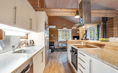 Salmina - 900M from the Sea