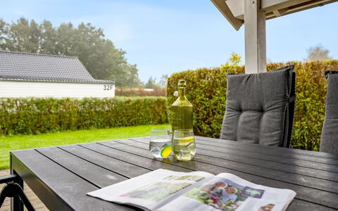 Sarah: Meubilair, Interieur Ontwerp, Flooring, Verdieping, Plafond, Kamer, Stoel, Tafel, Appartement, Keuken En Eettafel