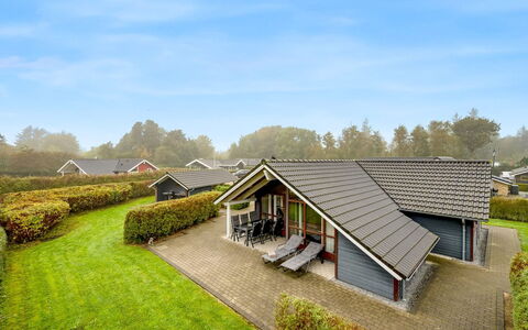Sarah: Meubilair, Interieur Ontwerp, Flooring, Verdieping, Plafond, Kamer, Stoel, Tafel, Appartement, Keuken En Eettafel