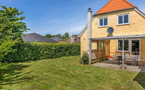 Slavomira - 12Km from the Sea: Blauw, Struik, Verblijf, Groundcover, Tuin, Landgoed, Schaduw, Landscaping, Boerderij, Eco Hotel