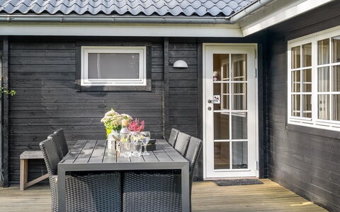 Evi - 500M from the Sea: Gras, Grasland, Land Lot, Verblijf, Landelijk Gebied, Weide, Garden Gebouwen, Tuin, Schuur