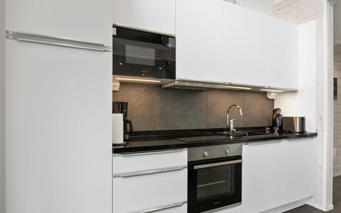 Himos Alppinotko 6 B: Keuken, Toestel Van De Keuken, Countertop, Major Appliance, Cabinetry, Hout, Interieur Ontwerp, Fornuis, Huishoudapparatuur, Flooring