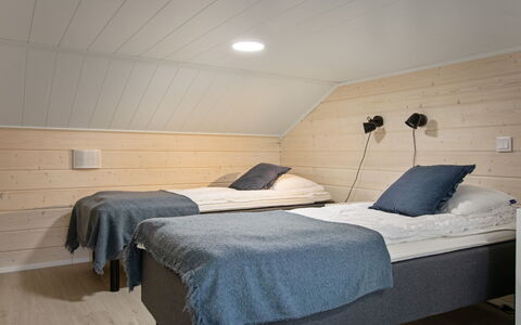 Himos Alppinotko 6 B: Hout, Slaapkamer, Interieur Ontwerp, Flooring, Verdieping, Plafond, Bed, Laken, Bedding, Meubilair