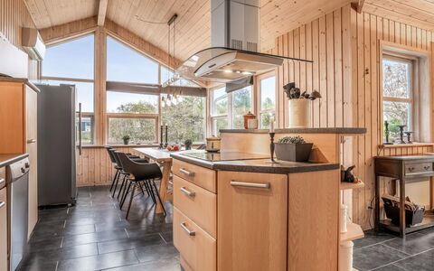 Frido - 500M from the Sea: Keuken, Hout, Plafond, Interieur Ontwerp, Countertop, Meubilair, Cabinetry, Flooring, Toestel Van De Keuken, Lichte Inrichting