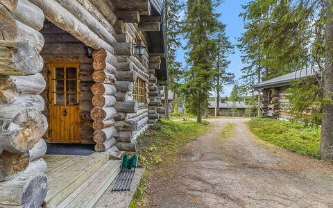 Kuusi-Ruka 6: Hout, Verblijf, Dak, Blokhut, Lariks, Siding, Hut, Garden Gebouwen, Timmerhout, Natuurlijk Materiaal