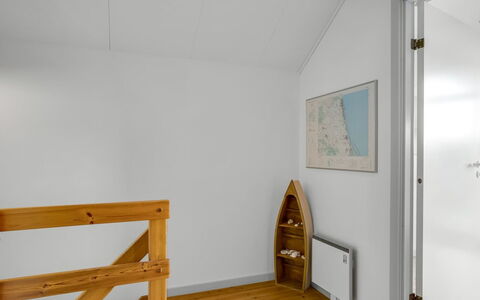 Vincent - from the Sea: Bergachtig Landvormen, Berg, Heuvel, Bergketen, Heuvel Station, Menselijke Nederzetting, Stedelijk Ontwerp, Alpen, Vallei, Top