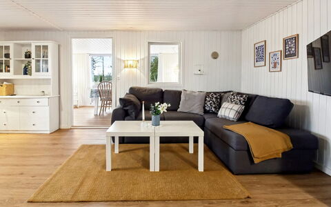 Knud - 2.5Km from the Sea: Dak, Huis, Huis, Verblijf, Deur, Siding, Dek, Veranda, Plank, Hardwood