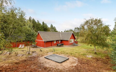 Knud - 2.5Km from the Sea: Dak, Huis, Huis, Verblijf, Deur, Siding, Dek, Veranda, Plank, Hardwood