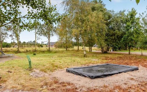 Knud - 2.5Km from the Sea: Dak, Huis, Huis, Verblijf, Deur, Siding, Dek, Veranda, Plank, Hardwood