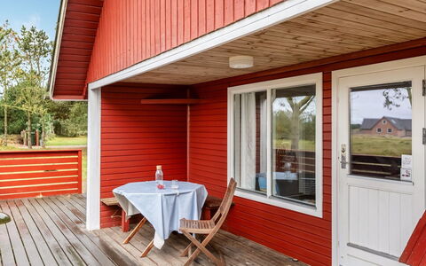 Knud - 2.5Km from the Sea: Dak, Huis, Huis, Verblijf, Deur, Siding, Dek, Veranda, Plank, Hardwood
