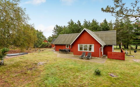 Knud - 2.5Km from the Sea: Dak, Huis, Huis, Verblijf, Deur, Siding, Dek, Veranda, Plank, Hardwood