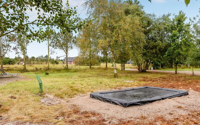 Knud - 2.5Km from the Sea