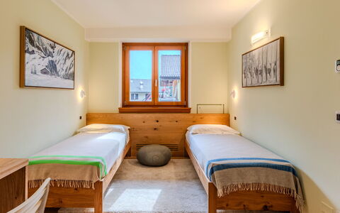 Val Genova: Interieur Ontwerp, Flooring, Verdieping, Hout, Meubilair, Plafond, Bed, Slaapkamer, Kamer, Houten Vloer