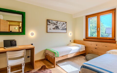 Val Genova: Interieur Ontwerp, Hout, Meubilair, Plafond, Slaapkamer, Verdieping, Flooring, Bed, Kamer, Huis