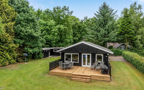 Diuri - 30Km from the Sea: Huis, Verblijf, Landgoed, Tuin, Garden Gebouwen, Landscaping, Schaduw, Siding, Boerderij, Blokhut