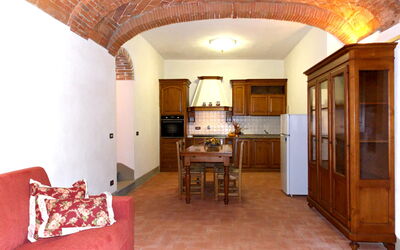 Poggio 1: Kamer, Eigendom, Gebouw, Meubilair, Interieur Ontwerp, Plafond, Huis, Onroerend Goed, Verdieping, Architectuur