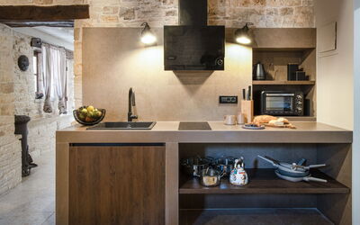 Botra Maria Luxury