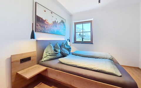 Langkampfen 200: Interieur Ontwerp, Plafond, Flooring, Verdieping, Slaapkamer, Kamer, Bed, Appartement, Bed Frame, Bedding