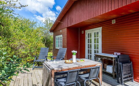 Aleta - 300M from the Sea: Hout, Verblijf, Hardwood, Struik, Houten Vloer, Dek, Plank, Beits, Veranda, Huis