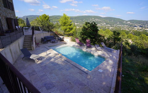 Lou Lann Vras: Zwembad, Flagstone, Schaduw, Landgoed, Toevlucht, Villa, Hacienda, Eco Hotel, Buitenmeubels, Waterpartij