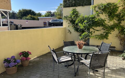 Franca - 75M from the Sea: Hout, Meubilair, Appartement, Kamer, Plafond, Beits, Stoel, Hardwood, Vernis, Timmerhout