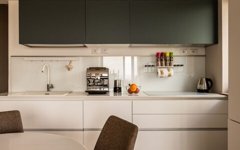 Melaiolo Modern Apartment With Pool, Montaione, To: Keuken, Countertop, Interieur Ontwerp, Cabinetry, Meubilair, Toestel Van De Keuken, Flooring, Verlichting, Major Appliance, Huis