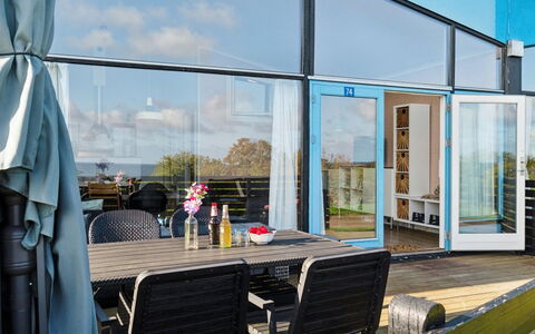 Veli - 300M from the Sea: Hout, Huis, Veranda, Dek, Hardwood, Dak, Beits, Houten Vloer, Eco Hotel