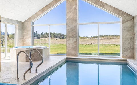 Sönke - 4Km from the Sea: Zwembad, Flooring, Plafond, Verdieping, Samengesteld Materiaal, Toevlucht, Landgoed, Daylighting, Ontwerp, Villa