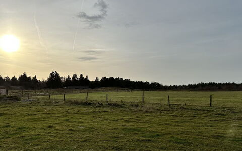 Sönke - 4Km from the Sea: Lucht, Gras, Wolk, Grasland, Horizon, Natuurlijk Landschap, Plain, Veld, Ecoregio, Pasture