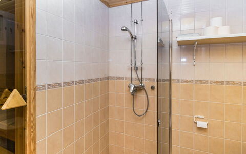 Rautulampi G14: Flooring, Badkamer, Loodgieterswerkinrichting, Verdieping, Interieur Ontwerp, Douchekop, Douche, Loodgieter, Tegel, Kraan