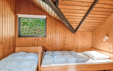 Amila - 30Km from the Sea: Blauw, Zwembad, Meubilair, Buitenmeubels, Toevlucht, Stoel, Schaduw, Eco Hotel, Bloempot