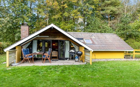 Amila - 30Km from the Sea: Bergachtig Landvormen, Berg, Heuvel, Bergketen, Heuvel Station, Menselijke Nederzetting, Stedelijk Ontwerp, Alpen, Vallei, Top